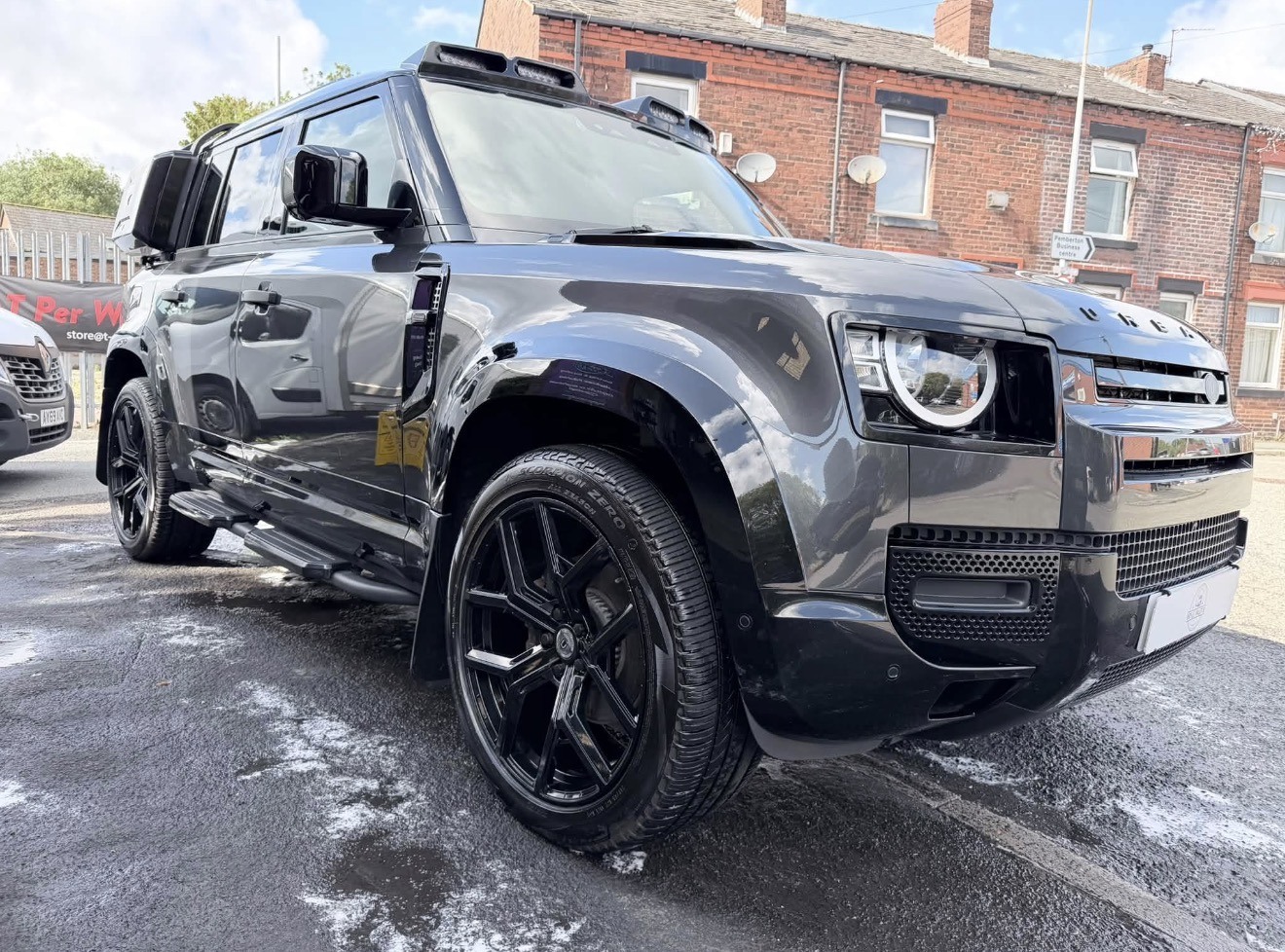 Land Rover Defender – exterior detail