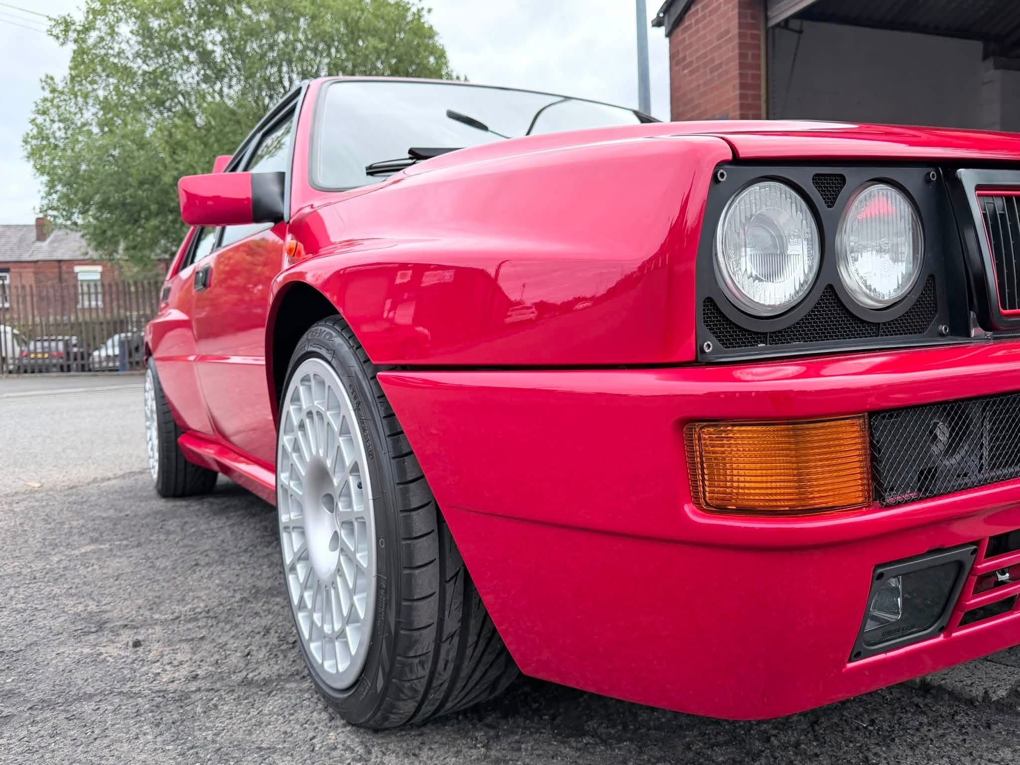 Lancia Delta HF Integrale — rear three-quarter view